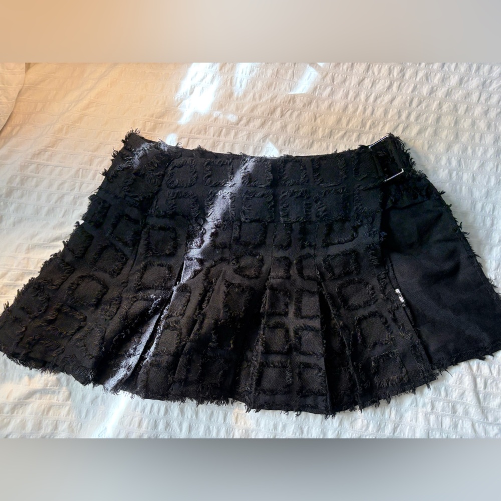 PrettyLittleThing Textured Skirt
